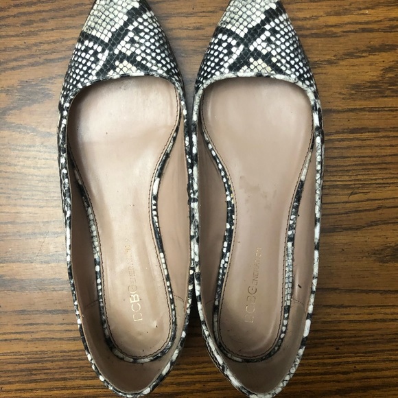 bcbg gently worn flats - Picture 2 of 8